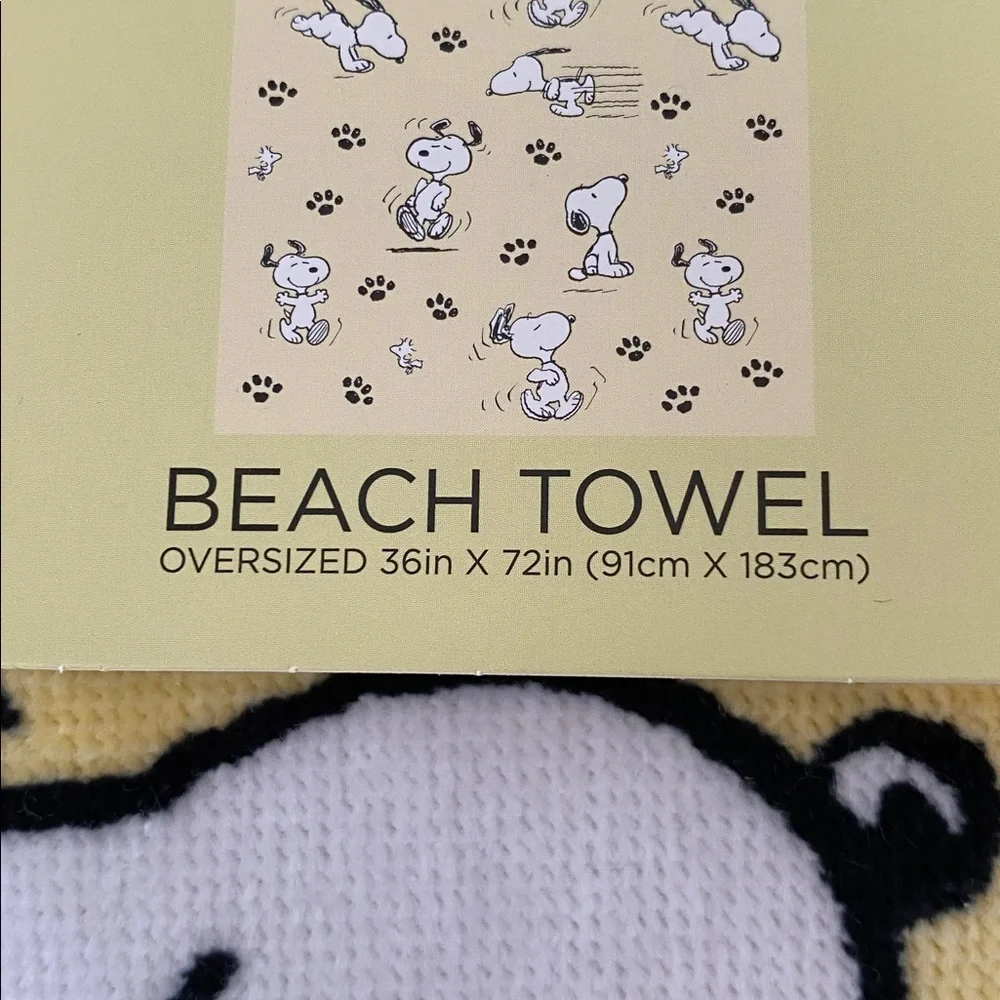 Peanuts Snoopy Dance Yellow Beach Towel